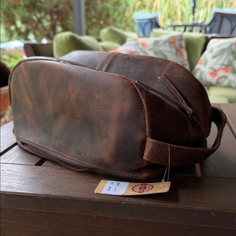 Source Unknown Brown Leather Men's Toiletry Bag Dopp Kit